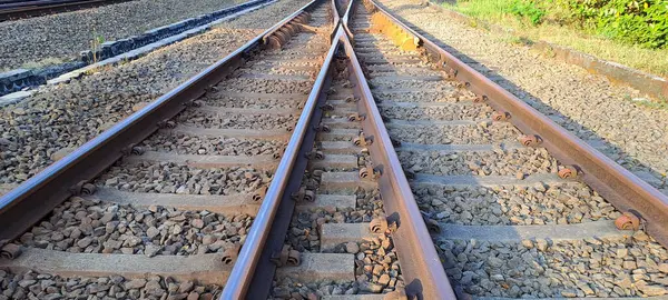 Endonezya 'da Demiryolu İzleri