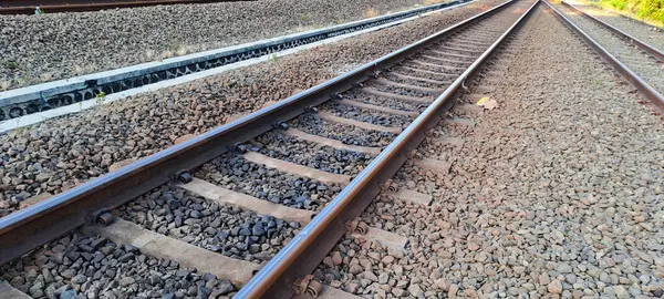 Endonezya 'da Demiryolu İzleri