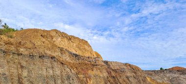 Kalimantan, Endonezya 'da yasa dışı kömür madenciliğinden arta kalan kurak topraklar