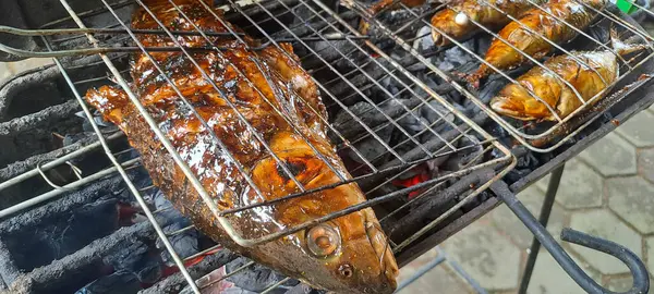 ızgarada Balık Pişirme