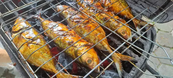 ızgarada Balık Pişirme