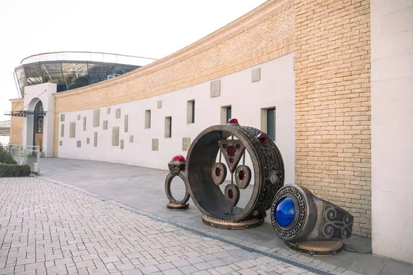 Dev Halkalar Açık Hava Sanat Gösterimi