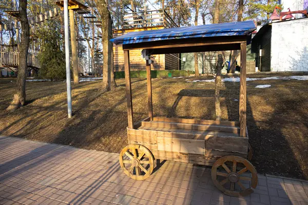 Dışarıdaki Kırsal Ahşap Araba Ayarları