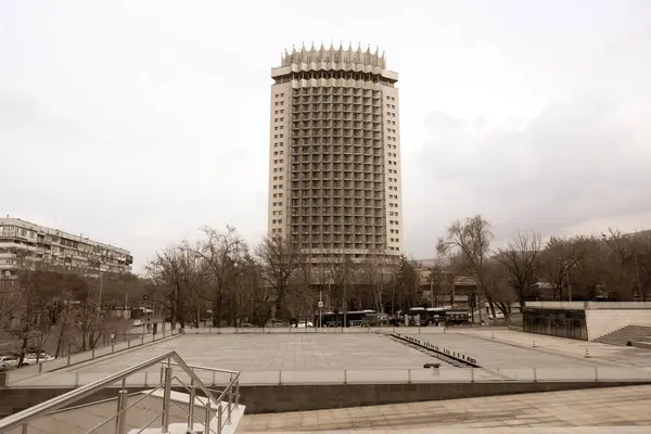 Otel Kazakistan Almatı Bulutlu Günü