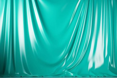 Endüstriyel deponun işlenmiş plastik PVC perdesi kapalı bir yerde asılı.