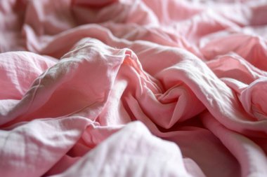 Arkaplanı kapatmak için dokunun işlenmiş şifon kumaş pembe rengi