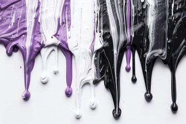 Beyaz yüzeyde mor beyaz ve siyah boya lekelerinin fotoğrafı. Arkaplan veya haritalama için arkaplan dokusu