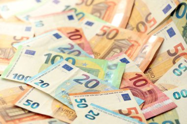 Çok büyük miktarda resmi Avrupa para birimi Avro para birimleri yığını