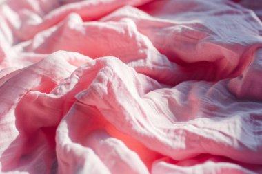 Arkaplanı kapatmak için dokunun işlenmiş şifon kumaş pembe rengi