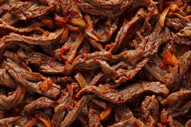 Lezzetli doğranmış bifteğin fotoğrafı. Arkaplan ya da yemek tarifleri için yemek fotoğrafı