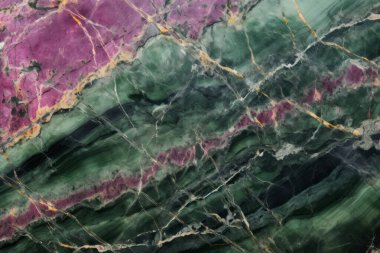 Zoisite tanzanit taşından işlenmiş kolaj mor ve yeşil doku. Pankart, arkaplan veya 3B haritalama için doku