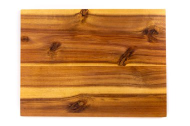 Koyu düğümlü ahşap kesme tahtası ve güzel zıt tahıllar.