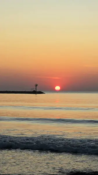 Huzurlu Gündoğumu Tayland Sahilinde