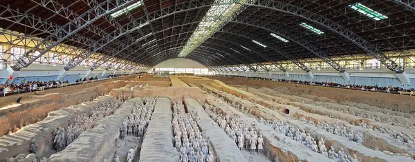 İmparator Qinshihuangs Anıt Müzesindeki Terracotta Ordusu