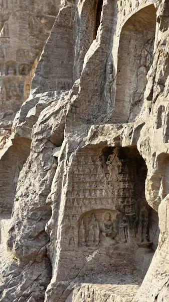 Antik Budist Kaya oymaları Longmen Mağaraları, Çin