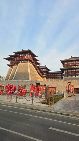 Luoyang 'da Ay Yeni Yıl Dekorasyonlu Antik Çin Sarayı