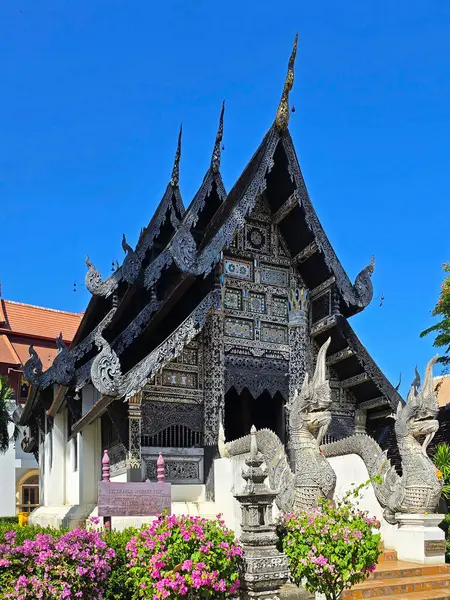 Chiang Mai, Tayland 'daki Budist Tapınağını süsleyin.