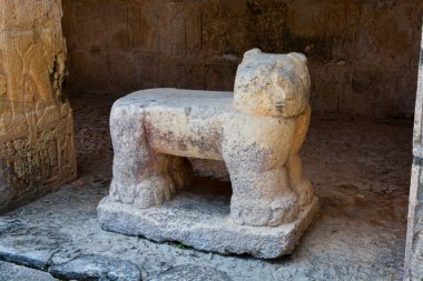 Jaguar heykeli, Chichen Itza, Meksika