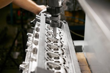 Motor valfinin onarımı ve bakımı, kapatın..