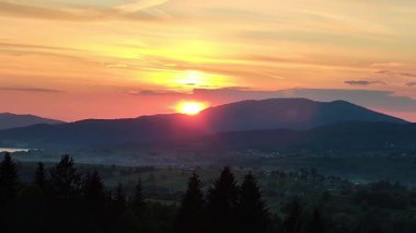 Karpatlar 'da gün batımı