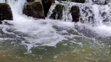 Gündüzleri güzel şelale