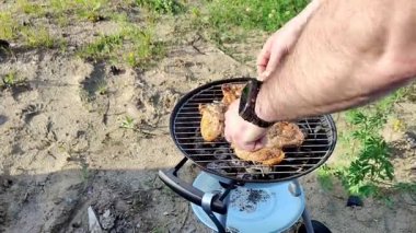 Ateşte yemek pişirmek..