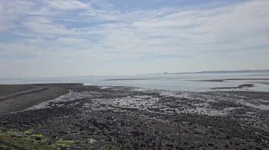 Lindisfarne Ulusal Doğa Rezervi, Northumberland 'de Causeway ve Bay' in çekimleri