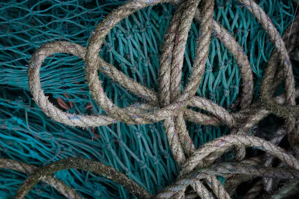 Balık ağları, halatlar, ıstakoz tencereleri ve yüzen stok fotoğrafçılığı.