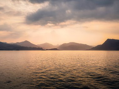Peyzaj resimleri Sleat 'ın Sesi Mallaig' den Armadale, Skye Adası, İskoçya 'ya doğru geliyor..