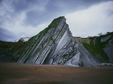 İspanya, Zumaia 'daki uçurumun manzarası