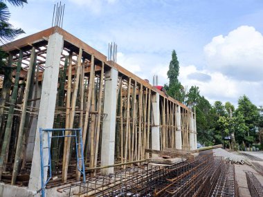 İnşaat alanında devam eden