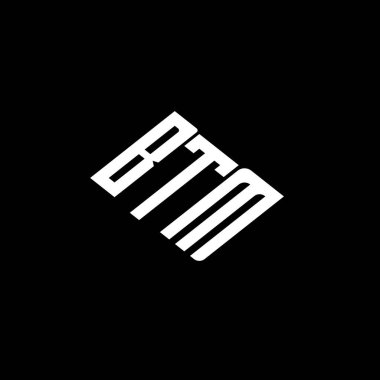 Siyah arkaplanda BTM harf logosu tasarımı. 