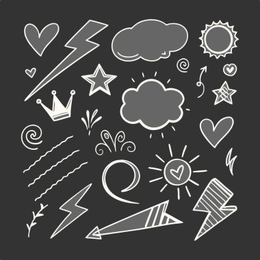 Elle çizilmiş tebeşir tarzı karalama elementleri arasında ok, bulut, kalp, taç ve siyah arka grup üzerinde konuşma balonu yer alıyor.