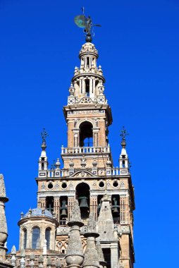 Saint Mary Katedrali (Santa Maria de la Sede Katedrali) ve La Giralda Kulesi, Seville Eyaleti, Endülüs, İspanya, Avrupa.