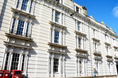 EXETER, UK - 22 AĞUSTOS 2023 - Queen Caddesi boyunca Exeter, Devon, UK, Avrupa, 22 Ağustos 2023.