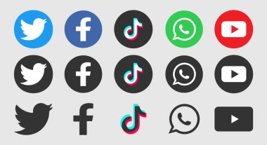 Çemberler İçinde Popüler Sosyal Medya Logosu Koleksiyonu