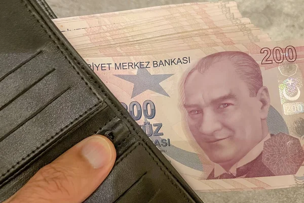 Istanbul Turquía Noviembre 2022 200 Billetes Liras Turcas Mano Para —  Fotos de Stock