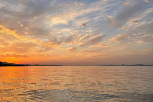 Восход Солнца Драматические Облака Отражения Море — стоковое фото
