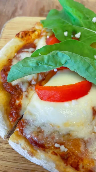 Pizza Serem Warzywami Mozzarella — Zdjęcie stockowe