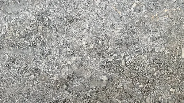 Sand Und Kieselsteine Mit Klarem Wasser Zierteich Als Hintergrund — Stockfoto