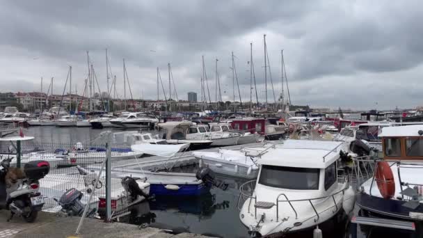 Ошелковый Истанбул Турция Декабрь 32022 Вид Море Лодки Зимний Сезон — стоковое видео