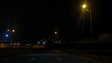 İstanbul, Türkiye. Yeni yılın ilk günlerinde 6 Ocak 2023 'te İstanbul' da sakinlik ve barış. İstanbul 'da sabahın erken saatlerinde, şehir karayolu ulaşımı, ana yollar ve caddeler otomobil kullanımıyla
