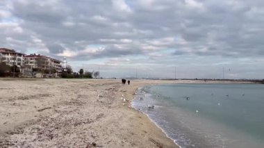 İstanbul yazlık beldesi ve banliyösü Yesilkoy, İstanbul 'dan 11 Şubat 2023 Marmara deniz manzaralı Yesilkoy, İstanbul.