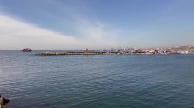 Avcılar, istanbul, Türkiye. 82023.Avclar İlçesi 'nin Marmara Denizi boyunca uzanan kıyı şeridi, şehir hayatından kaçmak, doğayla uyum içinde olmak ve keyifli anlar yaşamak isteyenler için mükemmel bir seçim.. 