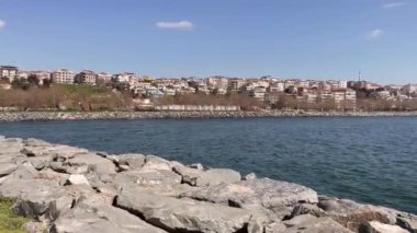 Avcılar, istanbul, Türkiye. 82023.Avclar İlçesi 'nin Marmara Denizi boyunca uzanan kıyı şeridi, şehir hayatından kaçmak, doğayla uyum içinde olmak ve keyifli anlar yaşamak isteyenler için mükemmel bir seçim.. 