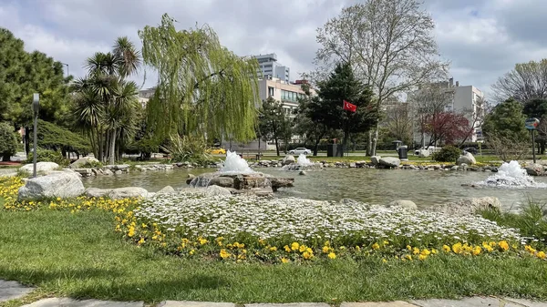 Atakoy Istanbul Turkiet April 2023 Atakoy Kazakstan Public Park Där — Stockfoto