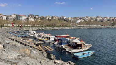 Avcılar, istanbul, Türkiye. 82023. Avclar İlçesi 'nin Marmara Denizi kıyısındaki sahil ve kıyı şeridi şehir hayatından kaçmak, doğayla uyum içinde olmak ve keyifli anlar yaşamak isteyenler için mükemmel bir seçim.. 