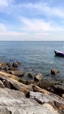 İlkbaharda İstanbul, Trkiye 'de Marmara deniz manzarası ve kıyıları.