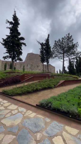 2007年5月7日伊斯坦布尔的历史防卫站Aydos Castle 来自Aydos城堡的风景很受欢迎 Aydos城堡是那些想探索伊斯坦布尔自然风光的人的旅游胜地 那里有许多林林林总总的道路和历史风景 — 图库视频影像