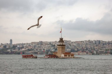 19 Mayıs 2023 İstanbul Boğazı 'ndaki Bakire Kulesi, restorasyondan sonra Türkiye, İstanbul